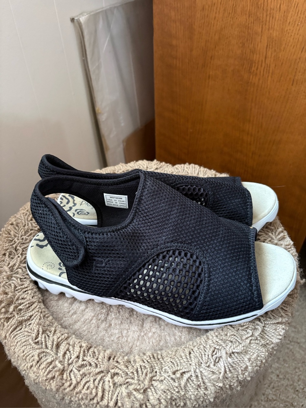 Women’s Propet Sandals Size 10W